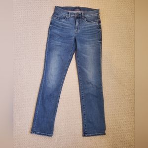Tommy Hilfiger Womens Straight Fit Jean's: Size 6